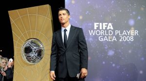 gambar : Christiano Ronaldo dalam anugerah pemain terbaik dunia versi FIFA tahun 2008 atau FIFA World Player 2008
